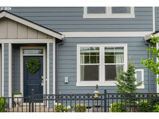 821 N 19TH Ave, Cornelius, OR 97113