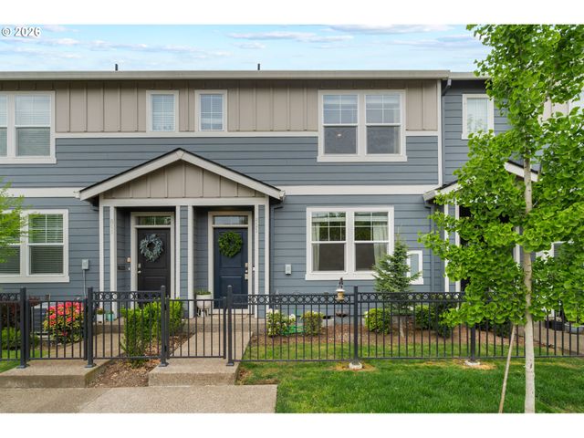 821 N 19TH Ave, Cornelius, OR 97113