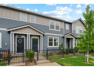 821 N 19TH Ave, Cornelius, OR 97113