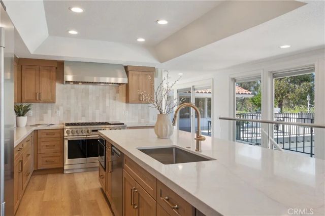 10181 Overhill Drive, North Tustin, CA 92705