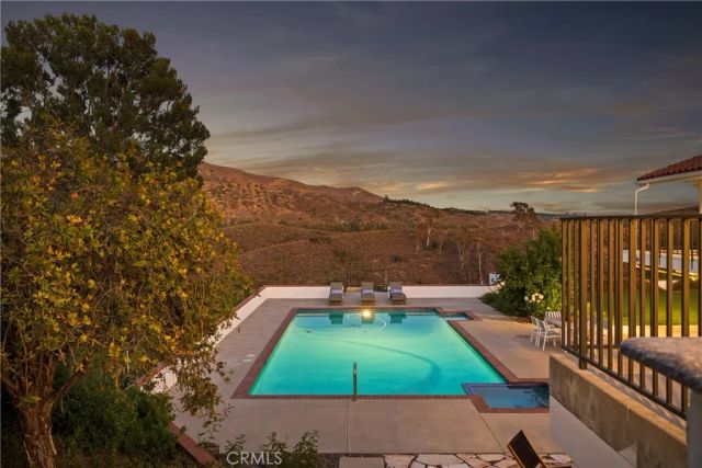 10181 Overhill Drive, North Tustin, CA 92705