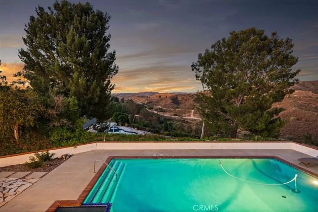 10181 Overhill Drive, North Tustin, CA 92705