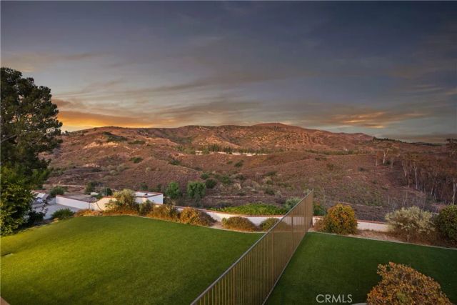 10181 Overhill Drive, North Tustin, CA 92705