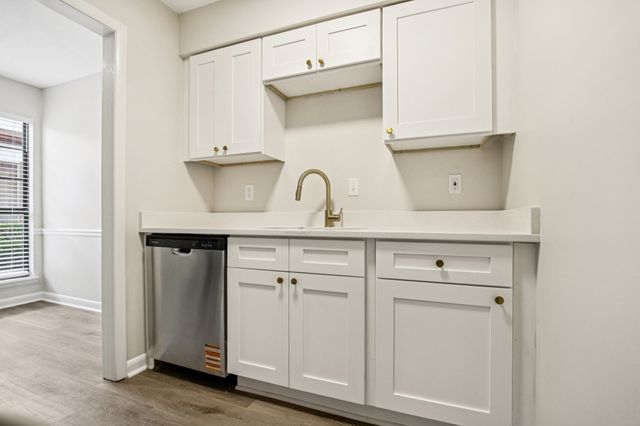 214 Old Hickory Blvd Apt 94, Nashville, TN 37221