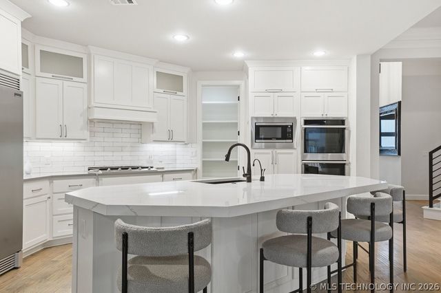 12015 S Urbana Avenue, Tulsa, OK 74137