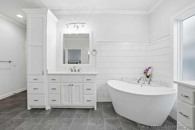 12015 S Urbana Avenue, Tulsa, OK 74137