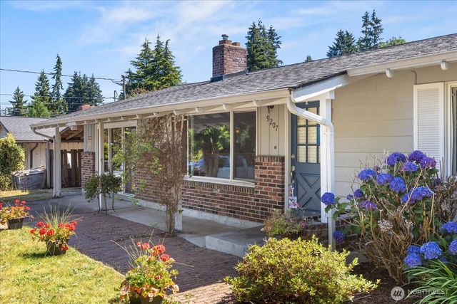 9207 Meadow Way, Everett, WA 98208