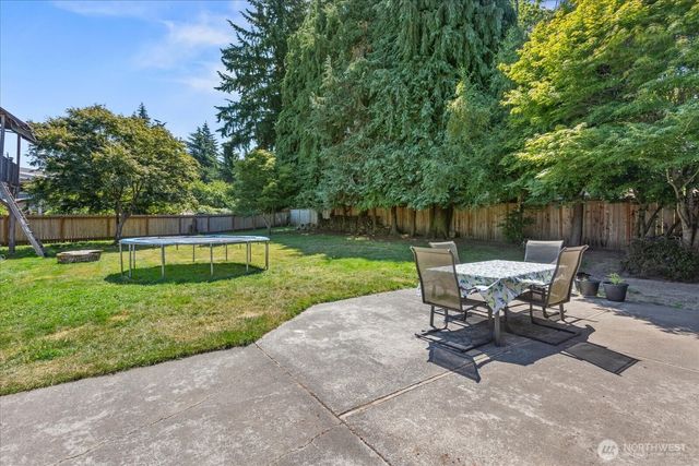 9207 Meadow Way, Everett, WA 98208