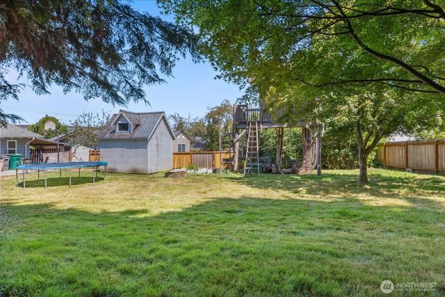 9207 Meadow Way, Everett, WA 98208