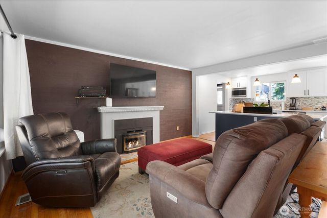 9207 Meadow Way, Everett, WA 98208