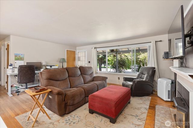 9207 Meadow Way, Everett, WA 98208