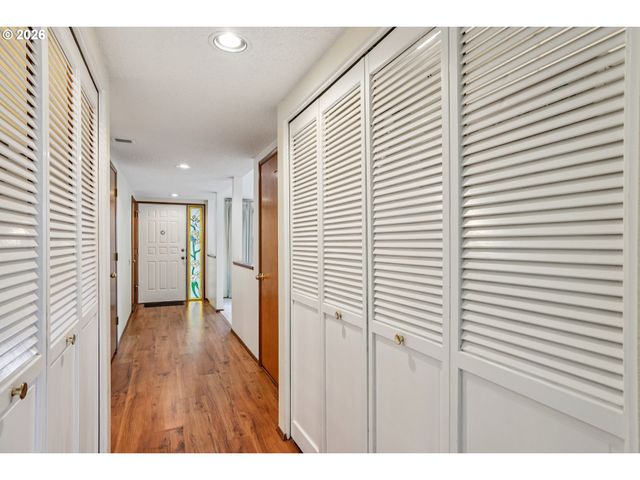 2261 Ne 153RD Ave, Portland, OR 97230