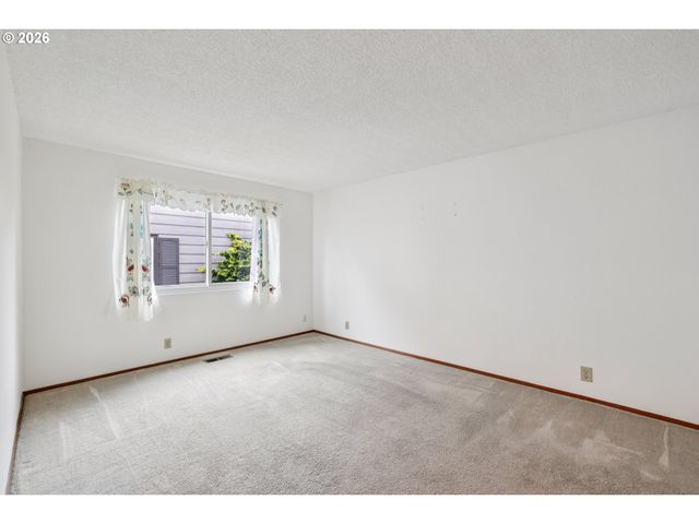 2261 Ne 153RD Ave, Portland, OR 97230