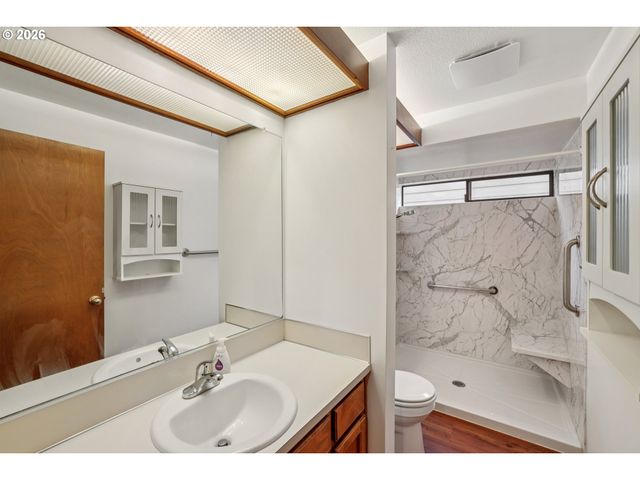 2261 Ne 153RD Ave, Portland, OR 97230