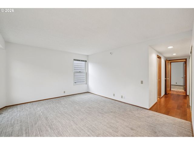 2261 Ne 153RD Ave, Portland, OR 97230