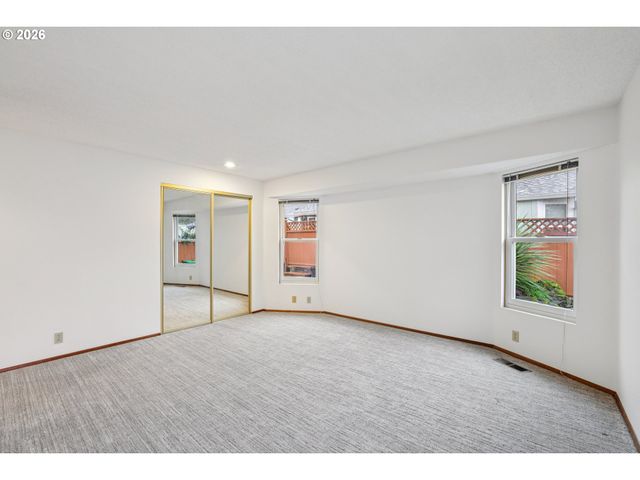 2261 Ne 153RD Ave, Portland, OR 97230