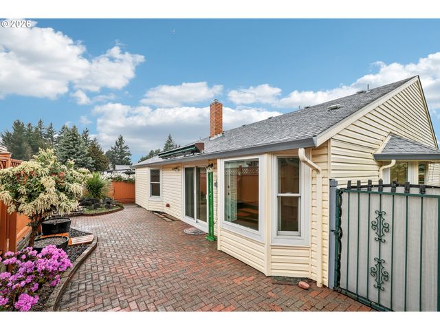 2261 Ne 153RD Ave, Portland, OR 97230