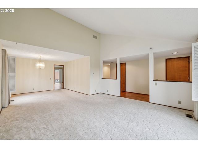 2261 Ne 153RD Ave, Portland, OR 97230