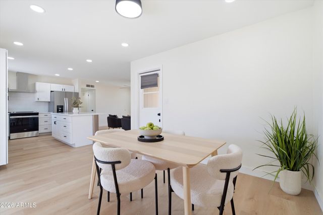 2302 E NISBET Road, Phoenix, AZ 85022