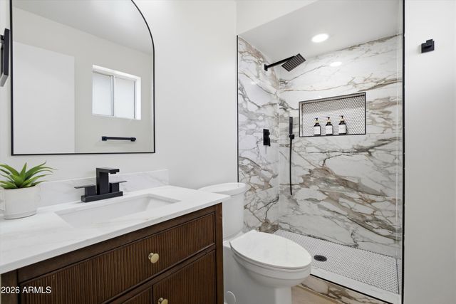 2302 E NISBET Road, Phoenix, AZ 85022