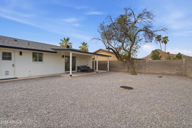 2302 E NISBET Road, Phoenix, AZ 85022