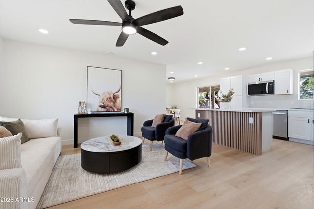 2302 E NISBET Road, Phoenix, AZ 85022