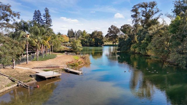 1351 Rivergate Dr, Lodi, CA 95240