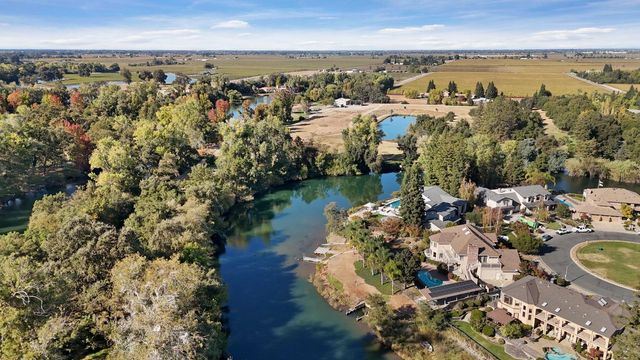 1351 Rivergate Dr, Lodi, CA 95240
