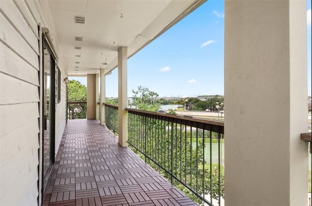 18809 Egret Bay Boulevard 321, Webster, TX 77058