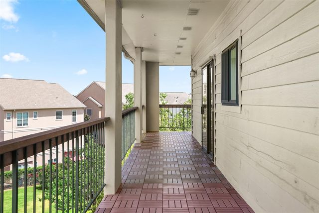 18809 Egret Bay Boulevard 321, Webster, TX 77058