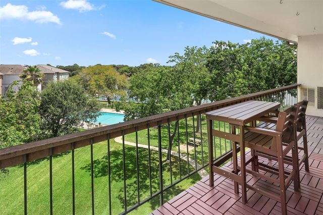 18809 Egret Bay Boulevard 321, Webster, TX 77058