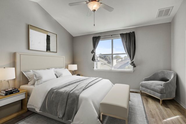 512 Eberhart LN 1207, Austin, TX 78745