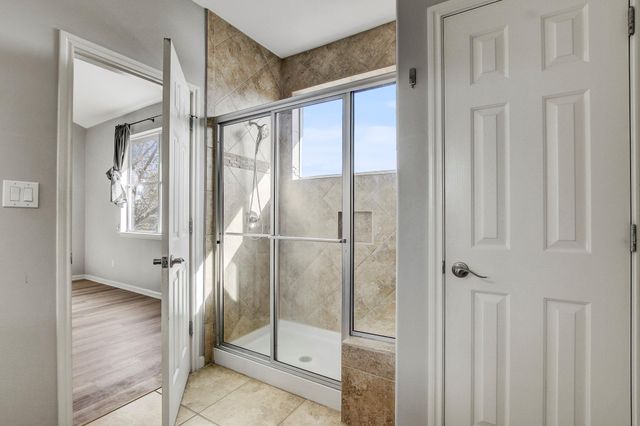 512 Eberhart LN 1207, Austin, TX 78745