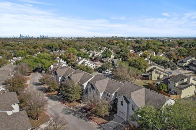 512 Eberhart LN 1207, Austin, TX 78745