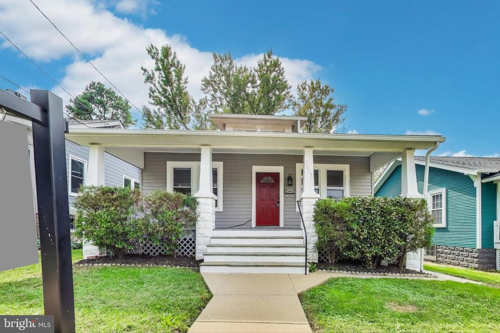 3425 NEWTON ST, Mount Rainier, MD 20712