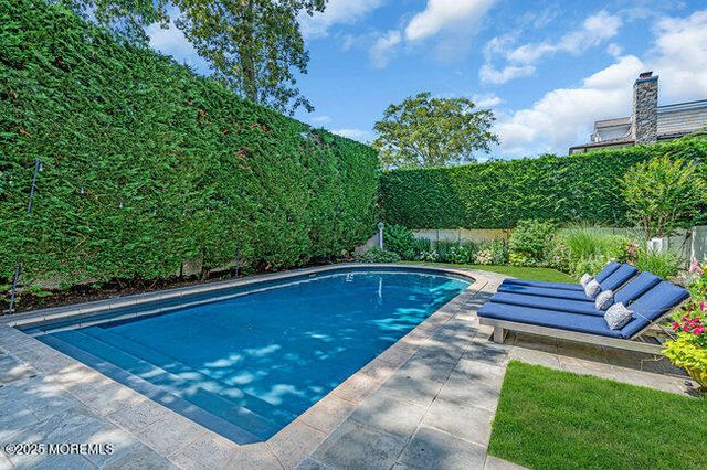 12 Red Oak Drive, Spring Lake, NJ 07762