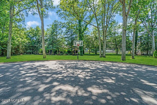 12 Red Oak Drive, Spring Lake, NJ 07762