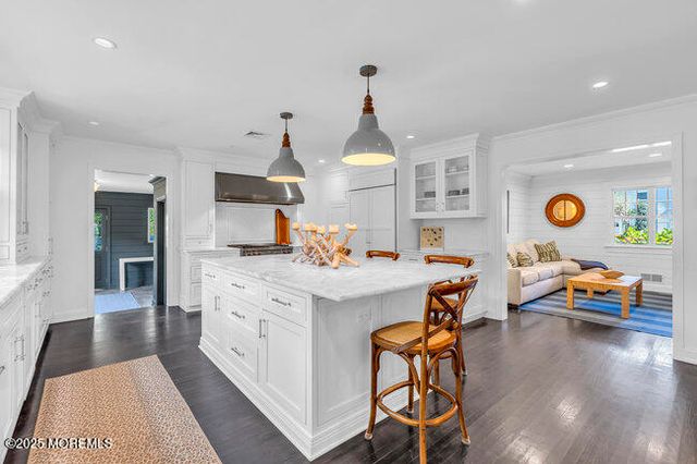 12 Red Oak Drive, Spring Lake, NJ 07762