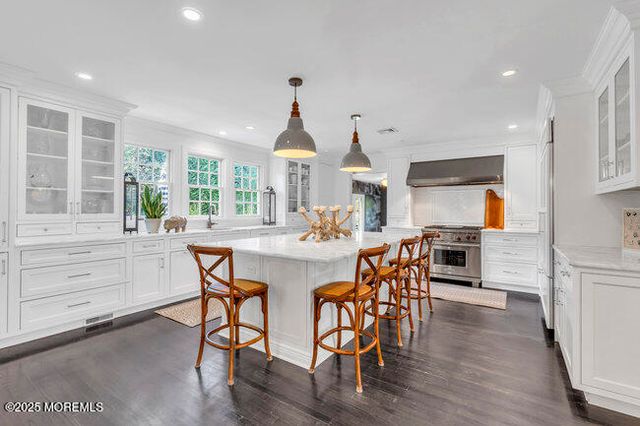 12 Red Oak Drive, Spring Lake, NJ 07762