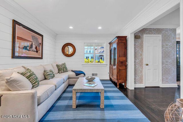 12 Red Oak Drive, Spring Lake, NJ 07762
