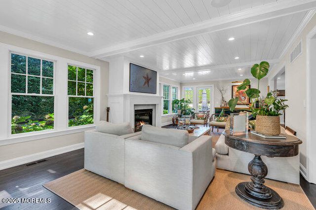 12 Red Oak Drive, Spring Lake, NJ 07762