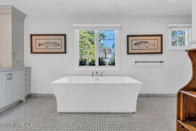 12 Red Oak Drive, Spring Lake, NJ 07762