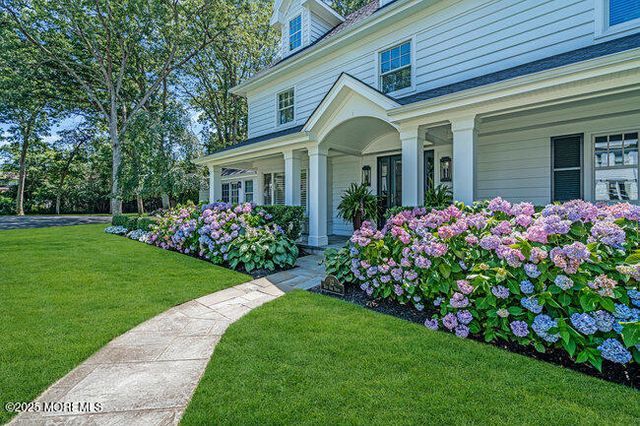 12 Red Oak Drive, Spring Lake, NJ 07762