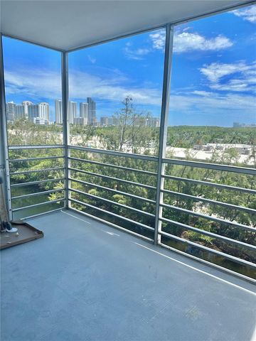 3660 NE 166th St 710, North Miami Beach, FL 33160