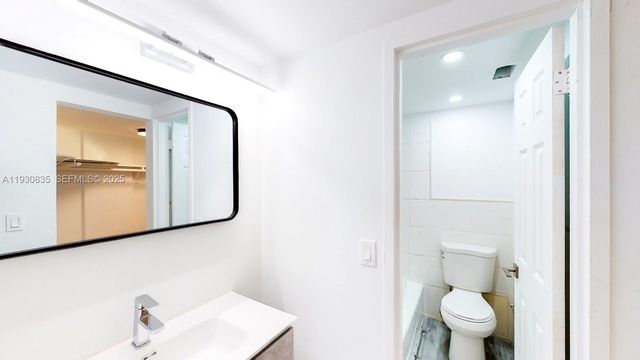 3660 NE 166th St 710, North Miami Beach, FL 33160