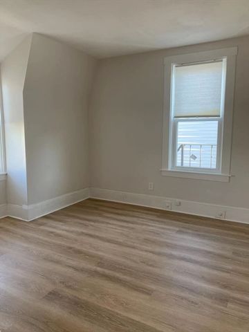 32 E Cottage 2, Boston, MA 02125