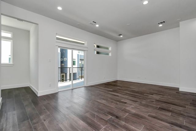 4721 Independence Heights Lane, Houston, TX 77018