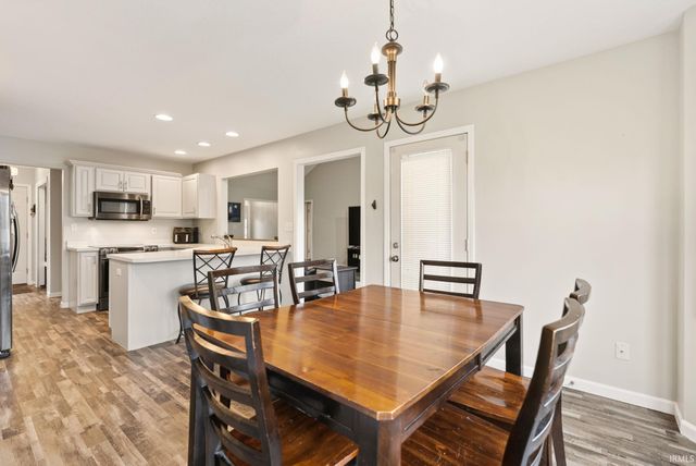 4611 Dupont Oaks Place, Fort Wayne, IN 46845