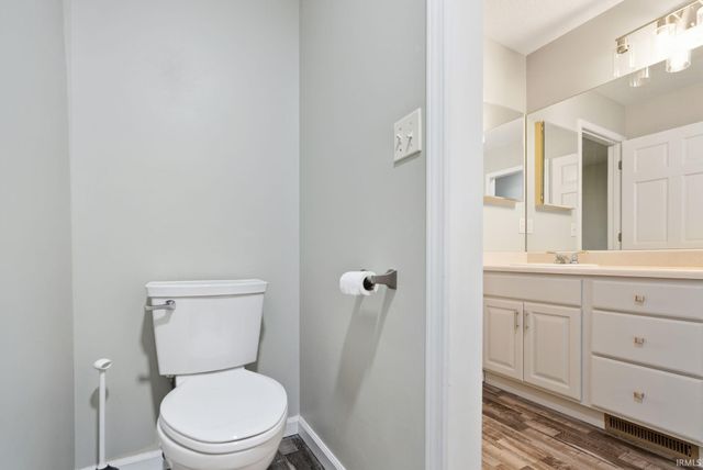 4611 Dupont Oaks Place, Fort Wayne, IN 46845