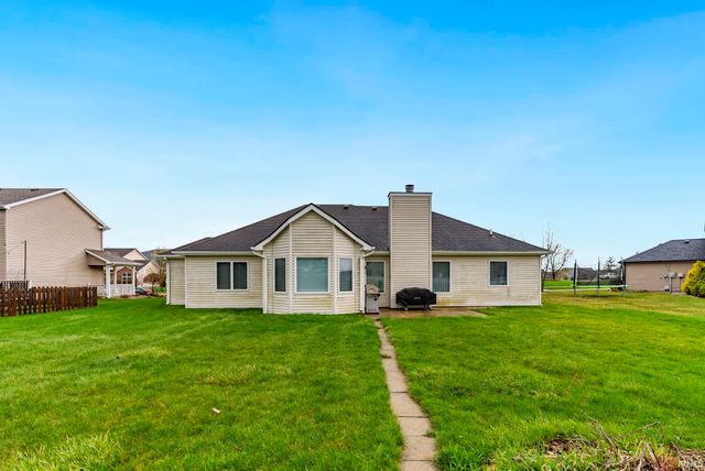 4611 Dupont Oaks Place, Fort Wayne, IN 46845